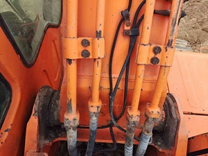Excavadora de cadenas DOOSAN DX225LC 225 LCA SOLAR DX225-V de 22.5 toneladas usada con motor fabricado en Corea - Product Image 4