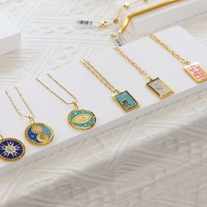 Collar con tarjeta de Tarot de Aisen, colgante redondo de acero inoxidable con forma de ojo de luna, joyería artística Retro para mujer - Product Image 1