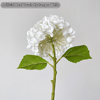 Bunga Hydrangea Putih HGA Berkualitas Tinggi dari Sutra Buatan untuk Dekorasi Bunga Panggung dan Latar Belakang Gapura Pernikahan.