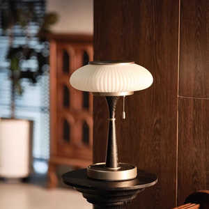 Lámpara de Mesa de Madera Sólida, Estilo Retro Americano, Bombilla LED E26, 220V, Control de Interruptor, Cuidado de la Vista, Decoración para Sala de Estar, Dormitorio, Mesita de Noche - Product Image 1