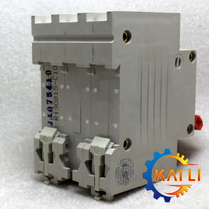 Interruptor de Circuito en Miniatura LeGrand 002602, Montaje en Riel, Protección Contra Sobrecarga, Carcasa de Plástico de Bajo Voltaje - Product Image 2