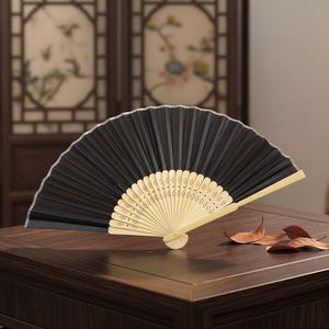 Éventail de mariage de 21 cm prêt à être expédié, éventail pliant vierge en bambou et tissu, idéal pour les cadeaux de mariage - Product Image 6