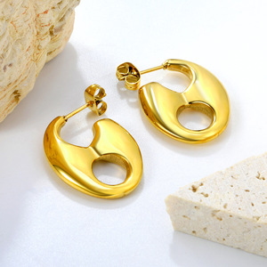 ต่างหูทรงเรขาคณิต ชุบทอง 18k สแตนเลส รูปหัวใจ ไม้กางเขน จมูกหมู แฟชั่นสำหรับผู้หญิง - Product Image 2