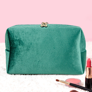Pochette de maquillage tendance pour femmes, en velours doux, trousse de toilette portable, fermeture à glissière, pochette cosmétique pour femmes - Product Image 4