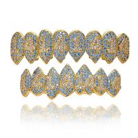 Tip Top New Design Shine Hip Pop Golden Teeth Grillz avec Rhinestone Unisex Gift