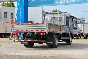 Camion léger diesel Howo 4x2 de marque chinoise de premier plan, neuf, capacité de 3 à 5 tonnes, à vendre - Product Image 6