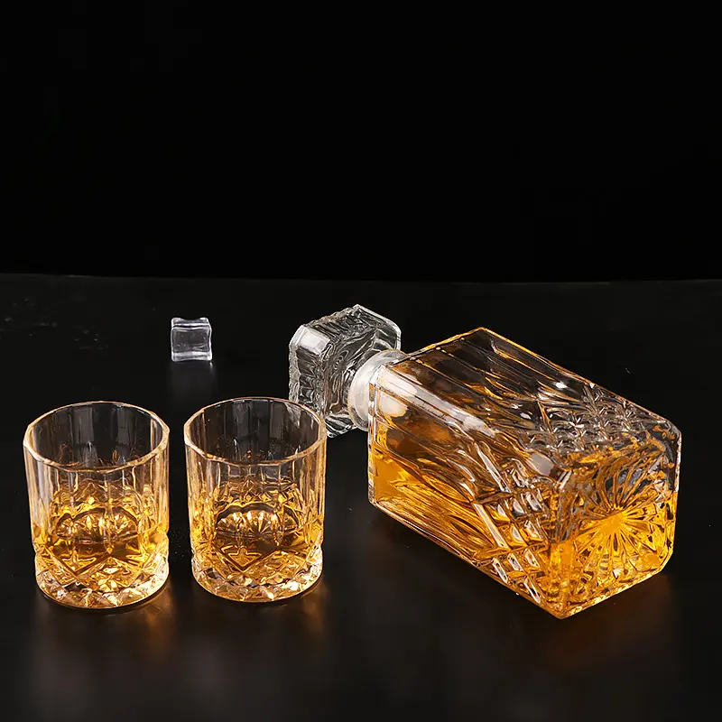 Alkohol Getränk Glasflasche Weindekantizer-Set leere Whiskey-Wodka-Weinflaschen durchsichtiges Glas mit Schraubverschluss