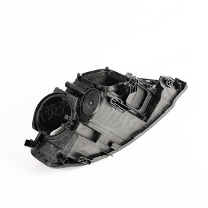 โคมไฟหน้า Audi A4 B8 รุ่นปี 2009-2012 ฝาครอบพลาสติกสีดำ สำหรับรุ่น A4L - Product Image 3
