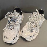 Charmes décoratifs pour chaussures de luxe personnalisées, perles, dentelle, bouquet de fleurs, pompon, pendentif, décoration de chaussures en plastique