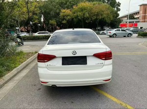 Auto Usado Lavida Sedan 2017, 50k-75k Millas, 4 Puertas, 5 Asientos, Transmisión Manual de 5 Velocidades, Motor 1.6L de Aspiración Natural, Tracción Delantera, Luces LED - Product Image 5