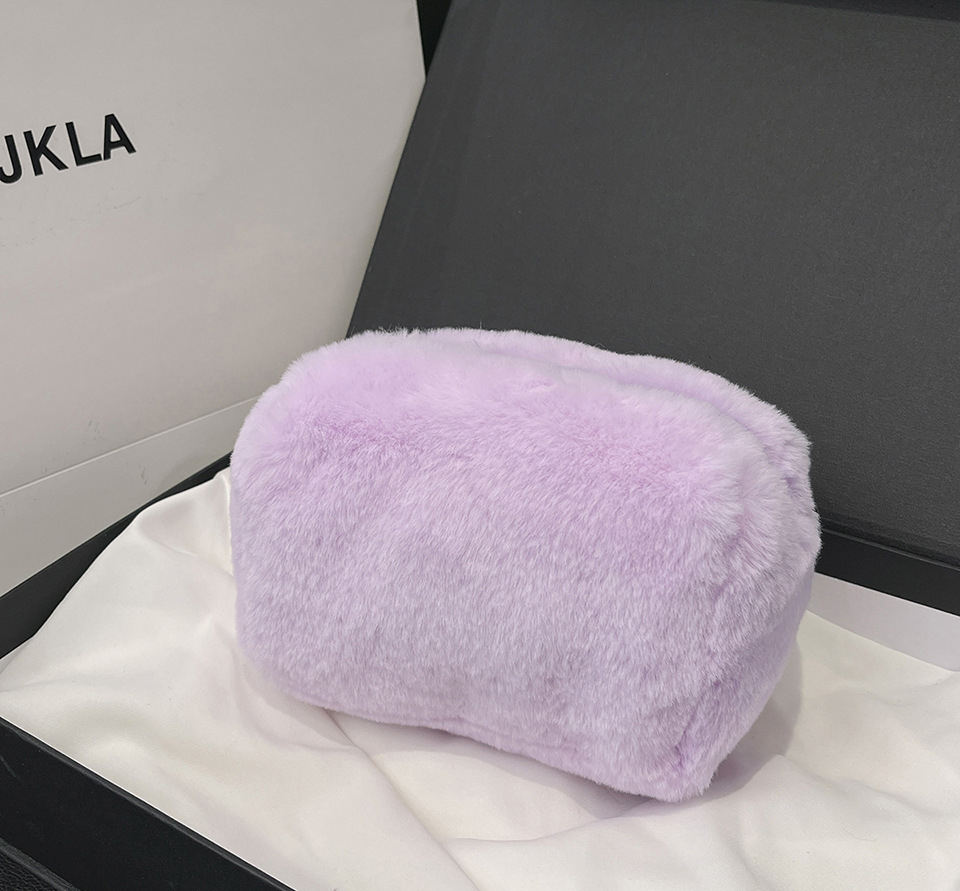 สีม่วงอ่อน