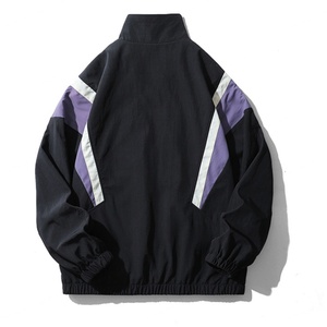 เสื้อแจ็คเก็ตผู้ชายแบบลำลองสำหรับฤดูใบไม้ร่วง ผลิตโดย OEM ผ้าโพลีเอสเตอร์ทรงโอเวอร์ไซส์ ตัดต่อสีสันแบบ Color Block  ตกแต่งด้วยผ้าแบบ Patchwork เหมาะสำหรับกิจกรรมกลางแจ้ง น้ำหนักเบา กันลม - Product Image 5