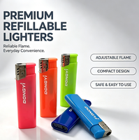 Briquet en plastique chinois en gros, personnalisé avec logo et marque OEM, coupe-vent, rechargeable au gaz butane, en vrac