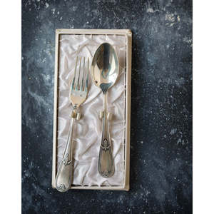 Paire de couverts pour bébé en alliage d'argent français, fourchette et cuillère, longueur 14,5 cm, boîte d'origine - Product Image 5