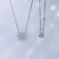 Collana con Pendente a Girasole in Diamante Sintetico Pt950, Collane alla Moda da Donna, Catenine alla Moda con Pendenti di Diamanti
