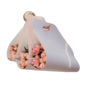 โลโก้ส่วนบุคคลช่อดอกไม้ที่กำหนดเองพกถุงกันน้ำช่อดอกไม้บรรจุภัณฑ์ถุงกุหลาบกล่องบรรจุภัณฑ์ดอกไม้