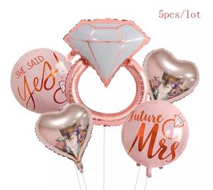 5pcs decorazioni per san valentino Set tessuto petali di rosa rossa Banner <span class=keywords><strong>tende</strong></span> Foil palloncino amore per decorazioni romantiche - Product Image 6