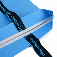 Sac cadeau personnalisé en RPET laminé et cousu, respectueux de l'environnement, en matériau recyclé, réutilisable, avec un design durable