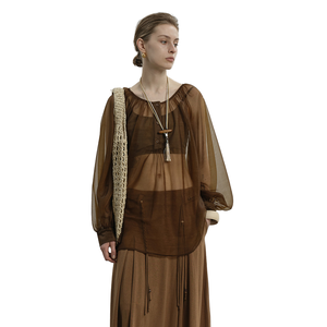 Top Estivo Casual da Donna Uma 2025, Ampio e Trasparente, Bianco in Poliestere Intrecciato con Logo Frontale, Guangzhou Thirteen Lines Run <span class=keywords><strong>Deng</strong></span> - Product Image 1