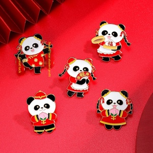 Broche de Panda de Ano Novo, Estilo Chinês, Festivo, Desenho Animado, com Tema Animal, Técnica de Esmalte a Óleo, para o Festival da Primavera - Product Image 2