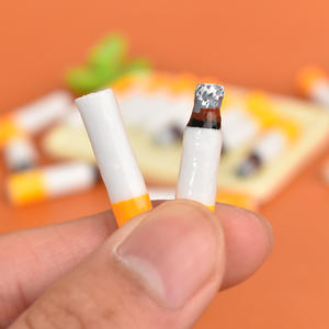 Breloques en résine en forme de cigarettes simulées pour la fabrication de bijoux DIY et la décoration de paysages miniatures - Product Image 2