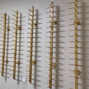 Exhibidor de Gafas de Madera de 16 Ranuras para Montar en la Pared, Ahorro de <span class=keywords><strong>Espacio</strong></span>, Fácil Instalación, para Exhibición de Marcos Ópticos en Tiendas - Product Image 5