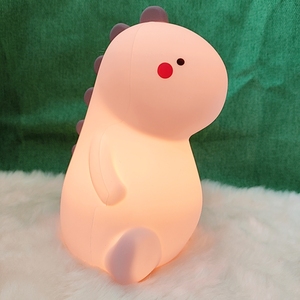 Veilleuse LED tactile en silicone en forme de dinosaure pour chambre d'enfant, lampe de bureau à pression, rechargeable par USB, OEM 2026 - Product Image 3