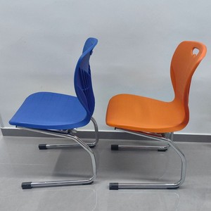 Silla de Oficina de Plástico, Carcasa de Polipropileno 41x41, Patas Cromadas, Diseño Contemporáneo para Uso en Oficina - Product Image 2