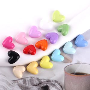 Cuentas sueltas de acrílico electrochapado de 17 mm, color melocotón, en forma de corazón, con orificio recto, para bricolaje, accesorios para pendientes y collares, Yiwu - Product Image 1