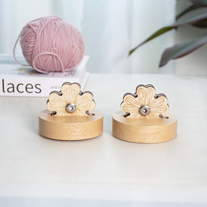 Coupe-fil en bois massif Daisy, outil artisanal, dispositif de coupe de fil de bureau - Product Image 2