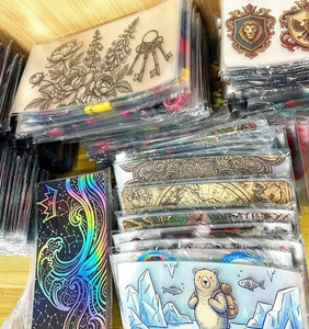 Autocollants UV pour transfert sur gobelets, verres, bouteilles – Personnalisés, en gros, étanches, en caoutchouc, dessins animés, 3D en relief, haute qualité - Product Image 1