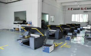 Imprimante à plat UV A2, imprimante rotative UV, machine d'impression numérique pour tasses, autocollants en PVC, coques de téléphone, bois, acrylique - Product Image 2