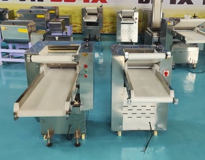 Machine automatique à laminer la pâte à pizza rouleau à laminer Croissant boulangerie pain feuilleté pâtisserie machine à laminer - Product Image 4