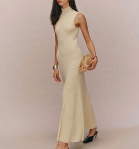 Maßgeschneidertes Slim-Fit Maxi-Kleid aus 100% Reinem Kaschmir für Damen, Elegantes Partykleid, Langes Geripptes Strick-Rollkragenkleid aus Wolle und Kaschmir vom Hersteller - Product Image 1