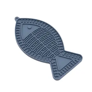 Tappetino da leccare in Silicone per uso alimentare personalizzato senza BPA tappetino da leccare in Silicone per cani a forma di pesce tappetino da leccare per animali domestici con lisca di pesce