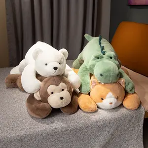新款卡通毛绒动物抱枕沙发装饰可爱毛绒鳄鱼猴子猫熊毛绒玩具