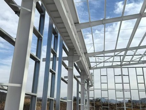 Hersteller von freitragenden Stahlhallen. Maximierter Nutzbarer Raum, Keine Innenpfeiler. Optimal für Großgeräte. - Product Image 1