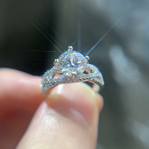 Bague de fiançailles étincelante pour femme, élégante pour cérémonie de mariage, bijou de doigt tendance pour mariée - Product Image 3