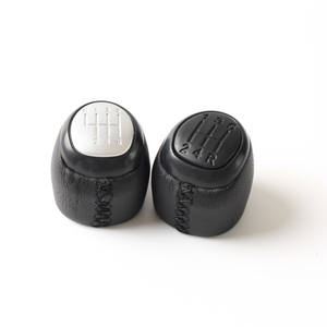 Pomo de palanca de cambios de cuero negro y plateado de 5 y 6 velocidades para Saab 93 9-3 SS 2003 2012, cubierta ergonómica para palanca de cambios - Product Image 1