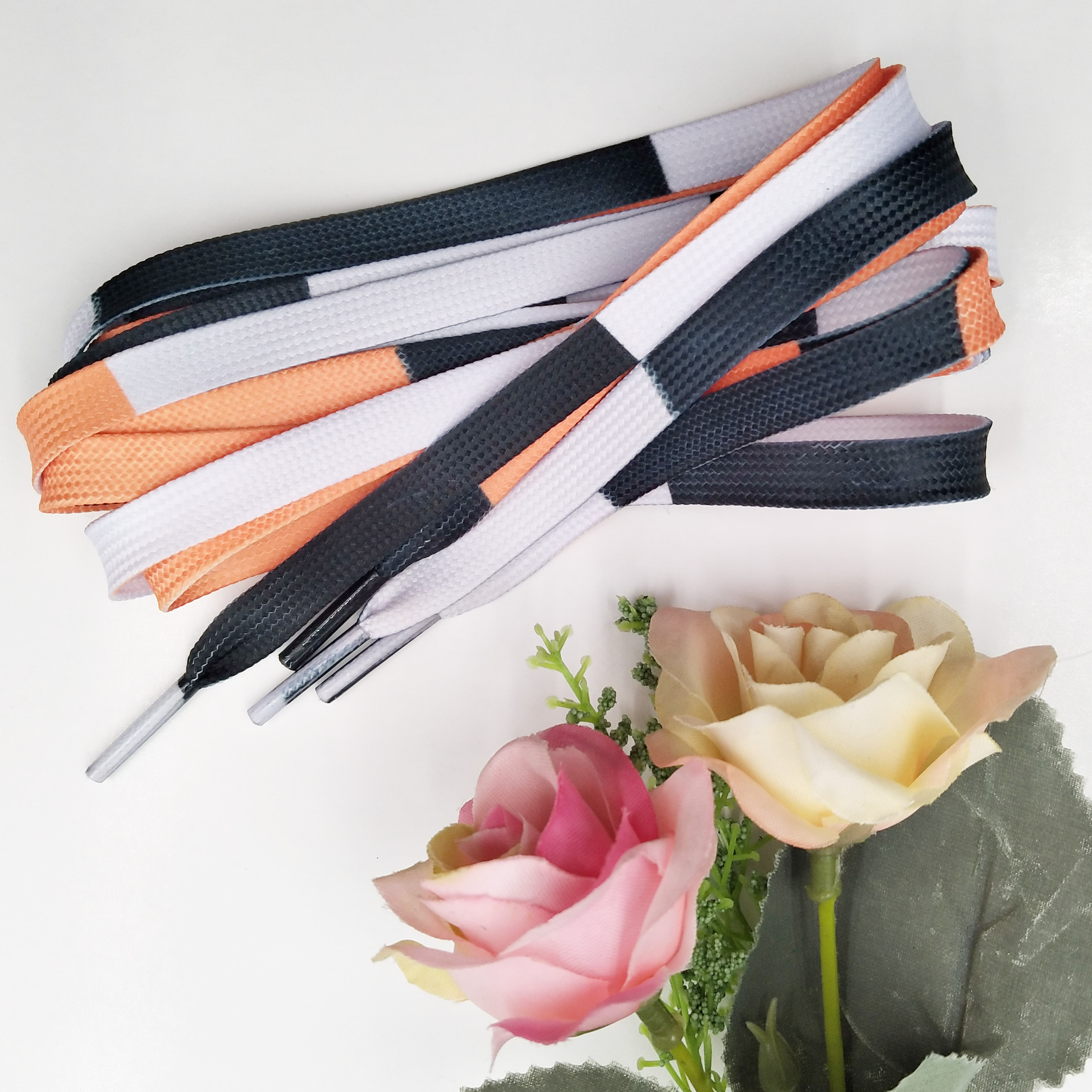 Noir orange blanc