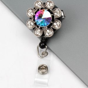 Thời Trang Phụ Nữ <span class=keywords><strong>ID</strong></span> Thẻ Huy Hiệu Chủ Thời Trang Y Tá Có Thể Thu Vào Huy Hiệu <span class=keywords><strong>Clip</strong></span> Sáng Bóng Pha Lê Hướng Dương Huy Hiệu Reel Cá Sấu <span class=keywords><strong>Clip</strong></span> - Product Image 3