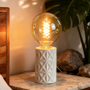 Prix usine chargeur <span class=keywords><strong>de</strong></span> haute qualité moderne <span class=keywords><strong>Edison</strong></span> ampoule en céramique Led <span class=keywords><strong>lampe</strong></span> <span class=keywords><strong>de</strong></span> <span class=keywords><strong>table</strong></span> bureau Simple Antique ciment <span class=keywords><strong>lampe</strong></span> <span class=keywords><strong>de</strong></span> <span class=keywords><strong>table</strong></span> - Product Image 1