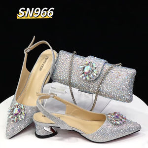 Inmyshop 2024 <span class=keywords><strong>tacco</strong></span> <span class=keywords><strong>basso</strong></span> <span class=keywords><strong>scarpe</strong></span> e borsa Set genuino italiano abbinamento <span class=keywords><strong>scarpe</strong></span> e borsa Set di alta qualità con catena di pietra per le donne del partito - Product Image 6