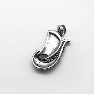 Colgante Luna Estilo Punk, Collar con Colgante de Dragón y Luna Creciente de Acero de Titanio para Hombres y Mujeres, Uso Diario, Venta al por Mayor - Product Image 6