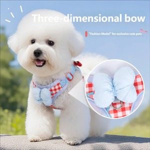 Ensemble Harnais et Laisse pour Petit Chien au Design à Carreaux Adorable avec Matériel en Nylon/Coton Respirant pour la Marche en Extérieur et une Traction Sûre - Product Image 4