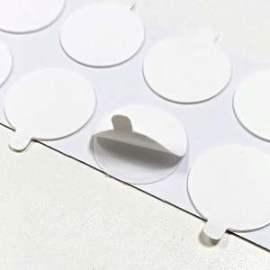 Cinta adhesiva acrílica transparente de doble cara con asa para fijar globos y pegar carteles, troquelada a medida - Product Image 6