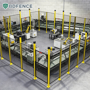 Clôture de sécurité pour robot en fil d'acier de type maille - Offre visibilité, ventilation et protection durable pour les zones de travail des robots - Product Image 3