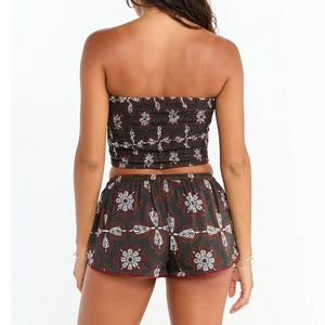 ชุดเซ็ตเสื้อเกาะอกและกางเกงขาสั้นลายฮาวายฤดูร้อนคุณภาพสูง ผลิตตามสั่ง ชุดกางเกงขาสั้นผ้าเรยอนสุดหรู - Product Image 3