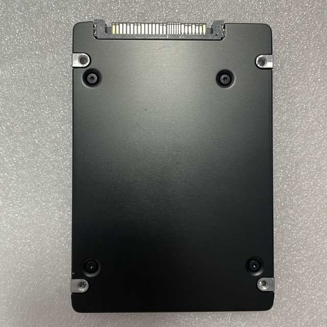 7.68TB DS NVMe RI SSD PM9A3 U.3 7680TB SSD MZ-DL27T60