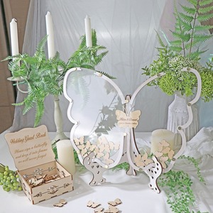 Livre d'or papillon rustique en bois à suspendre pour mariages, Quinceañeras, anniversaires et baby showers - Product Image 6